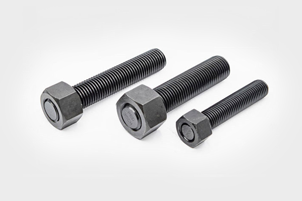 Combination of high pressure and low temperature resistant bolts and nuts